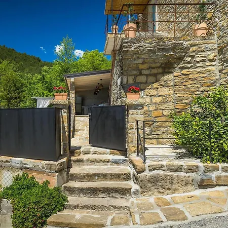 Casa Jovanin بيت للعطل موتوفون