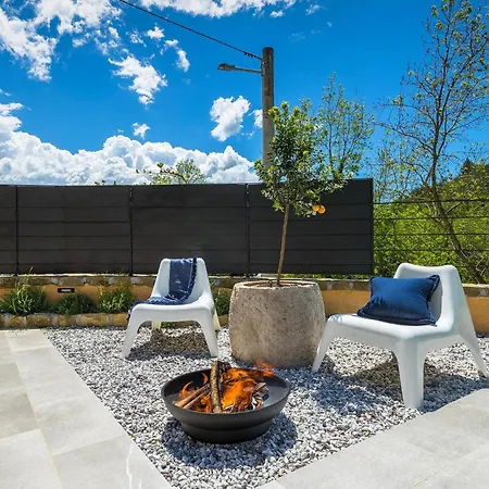 Casa Jovanin Nyaraló *